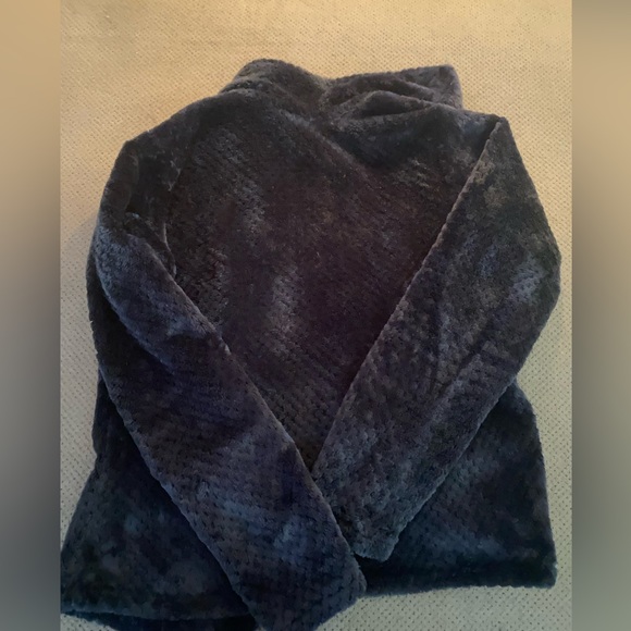 Women’s Columbia Fuzzy Jacket - Picture 2 of 3